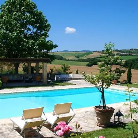 Sleeps 6 Pool Air Con Wifi *